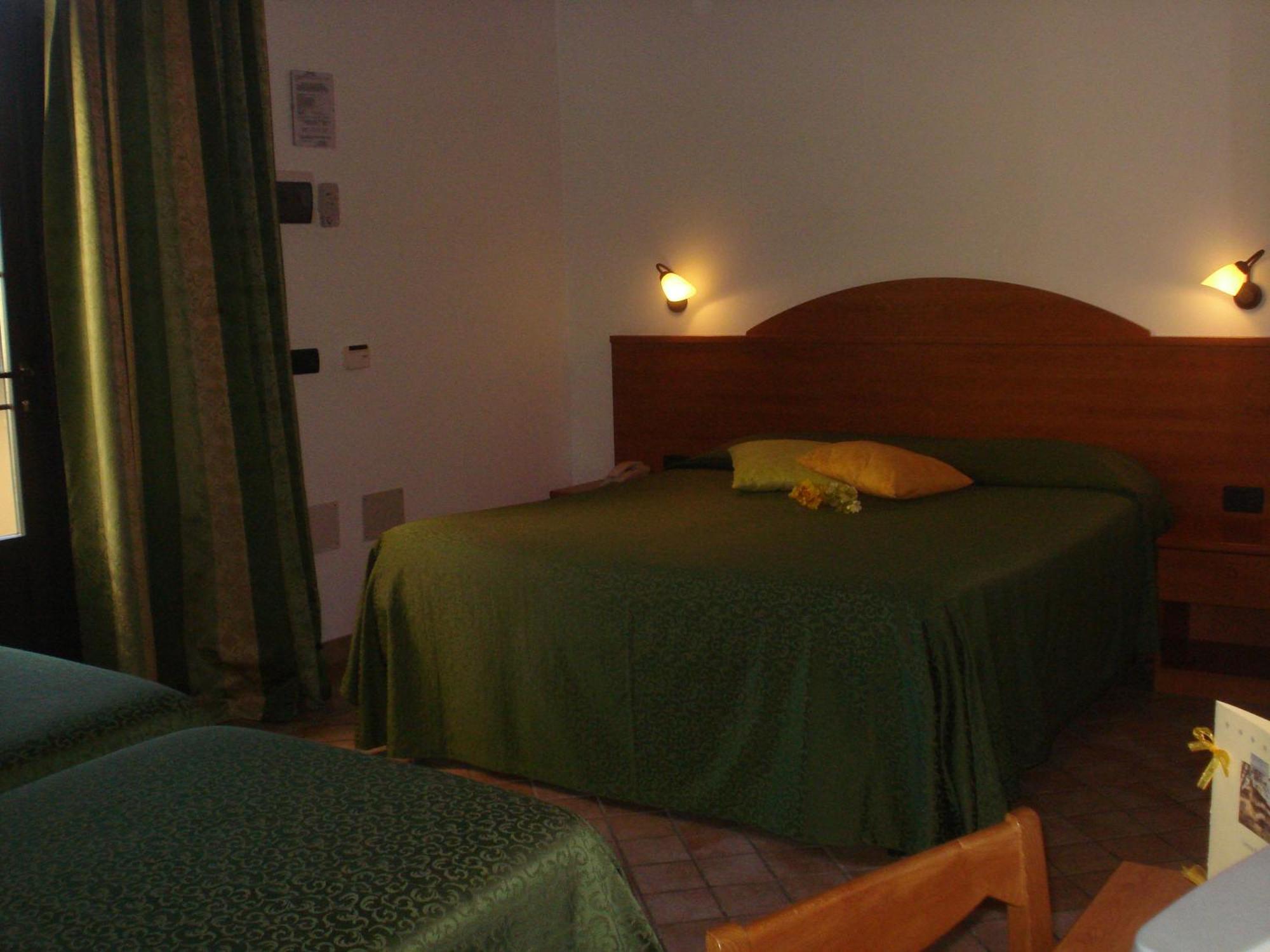 Carlo'S Hotel Castagneto Carducci Exterior foto