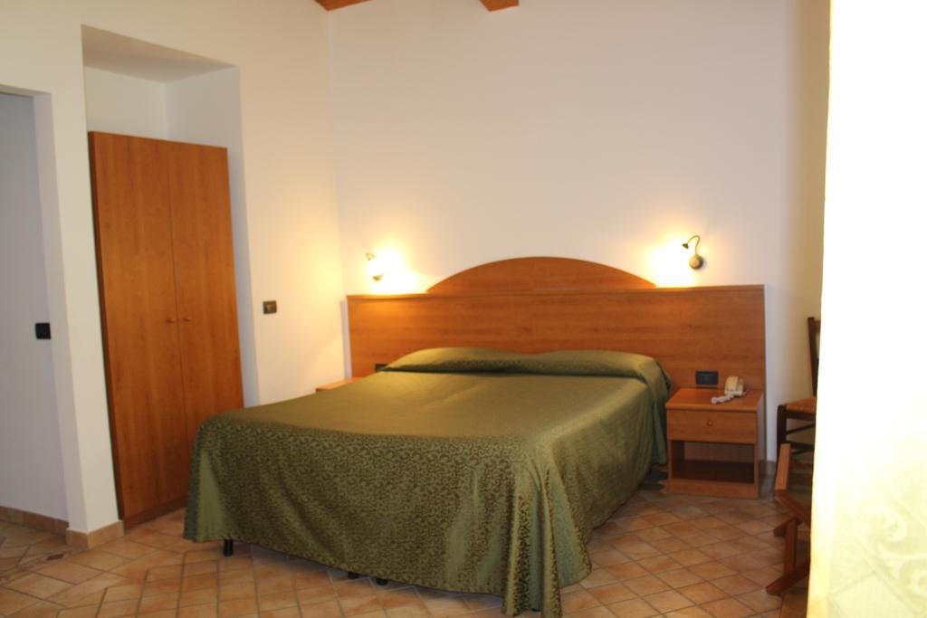 Carlo'S Hotel Castagneto Carducci Exterior foto